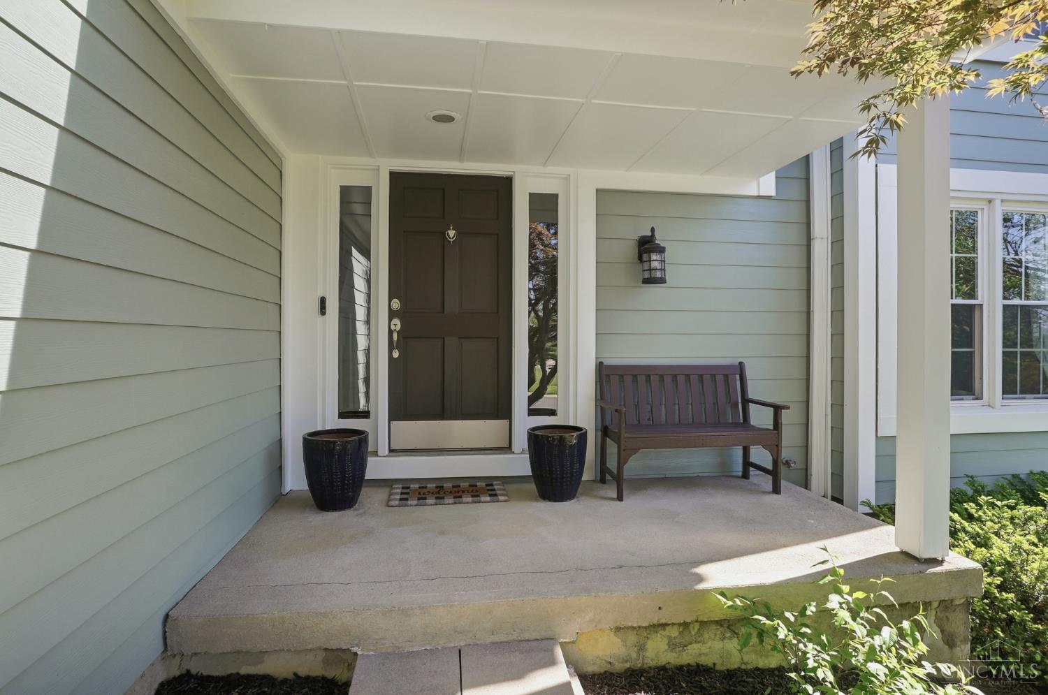 3818 Sherbrooke Drive