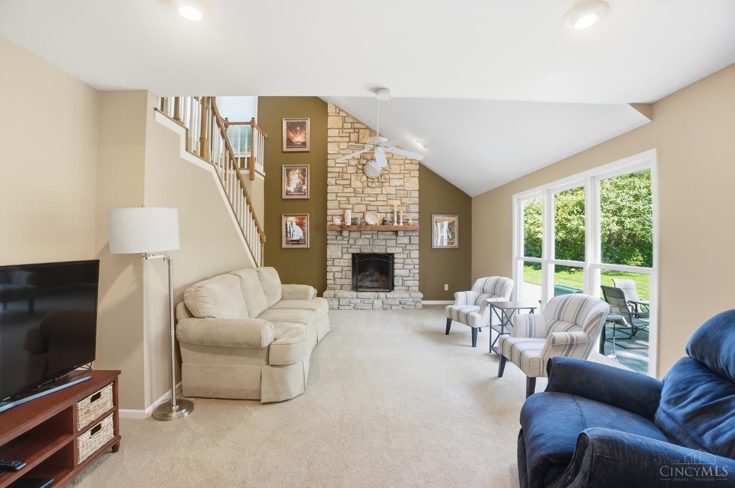 3818 Sherbrooke Drive