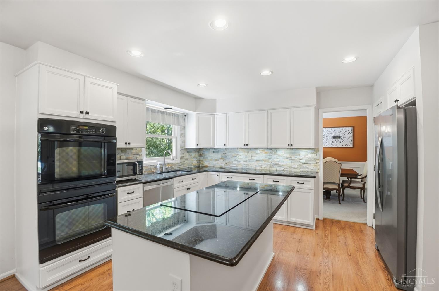 3818 Sherbrooke Drive