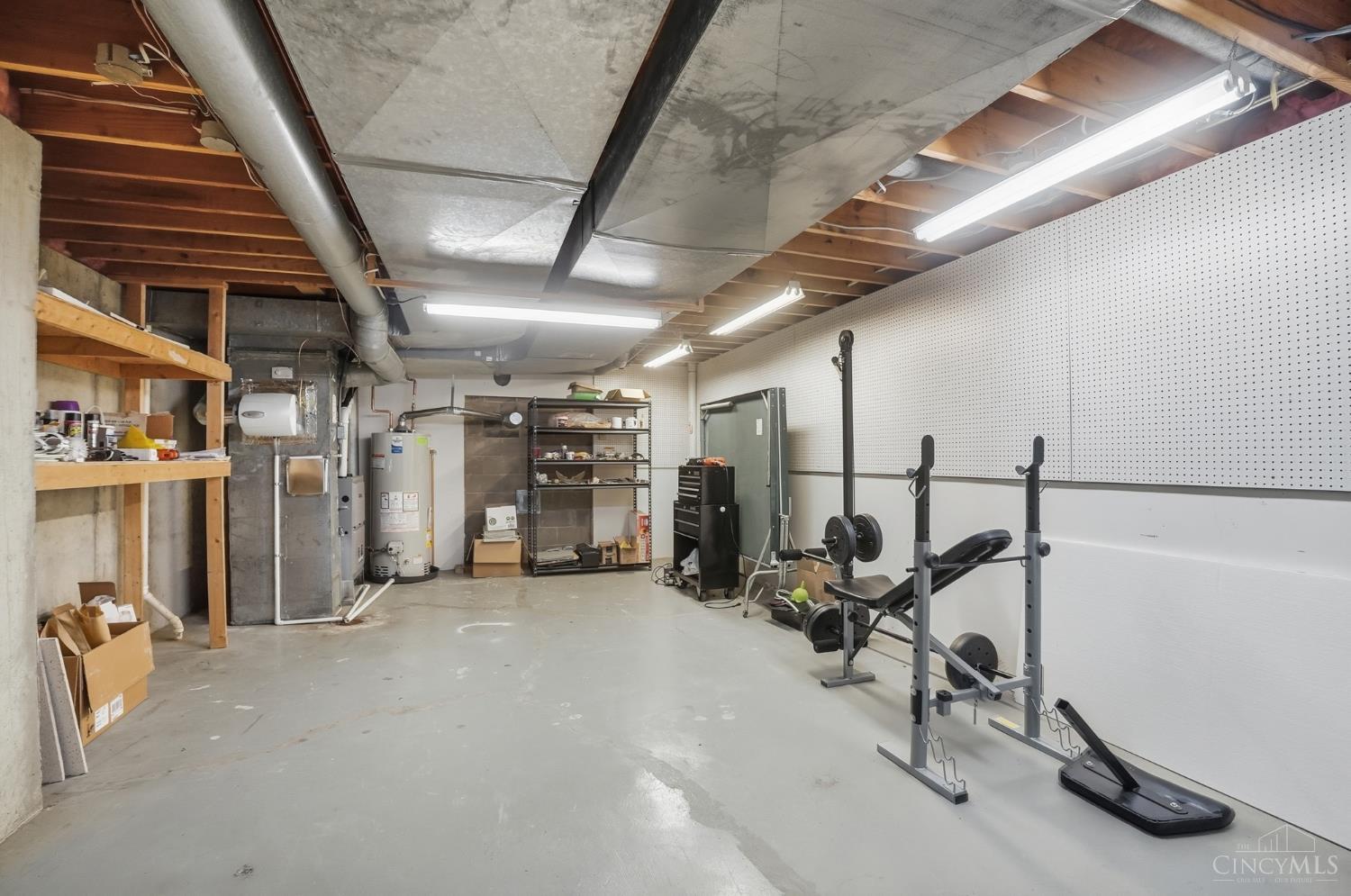 3818 Sherbrooke Drive