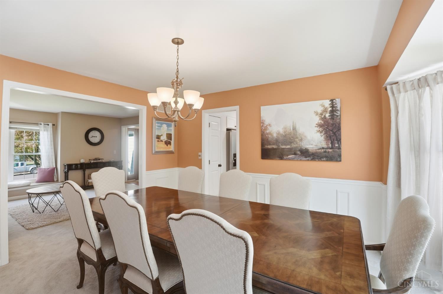 3818 Sherbrooke Drive