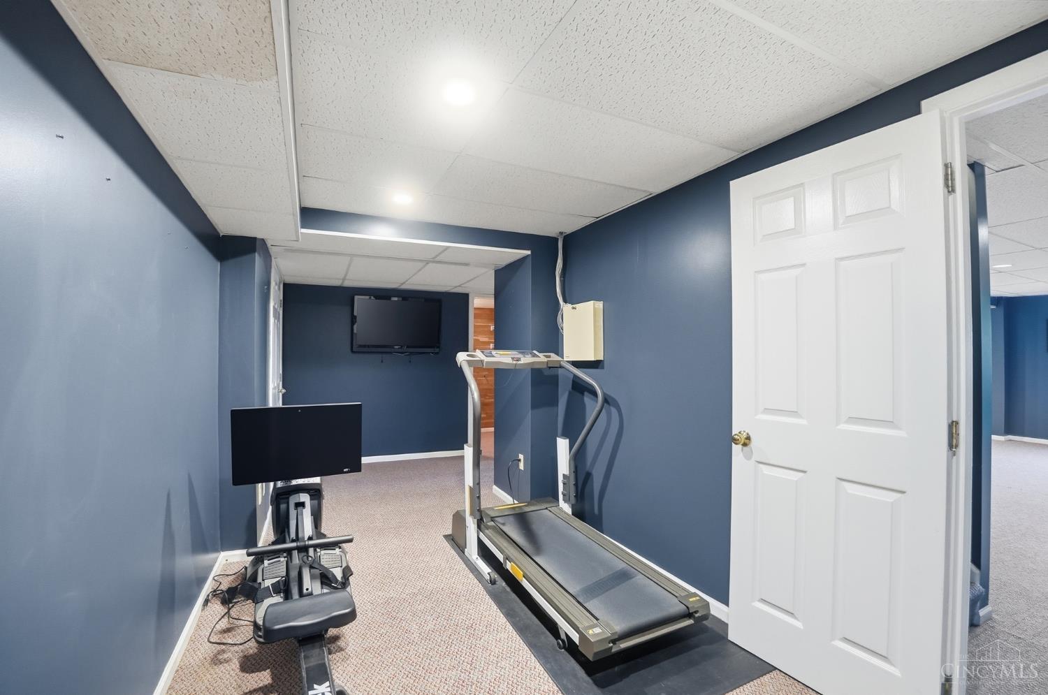 3818 Sherbrooke Drive