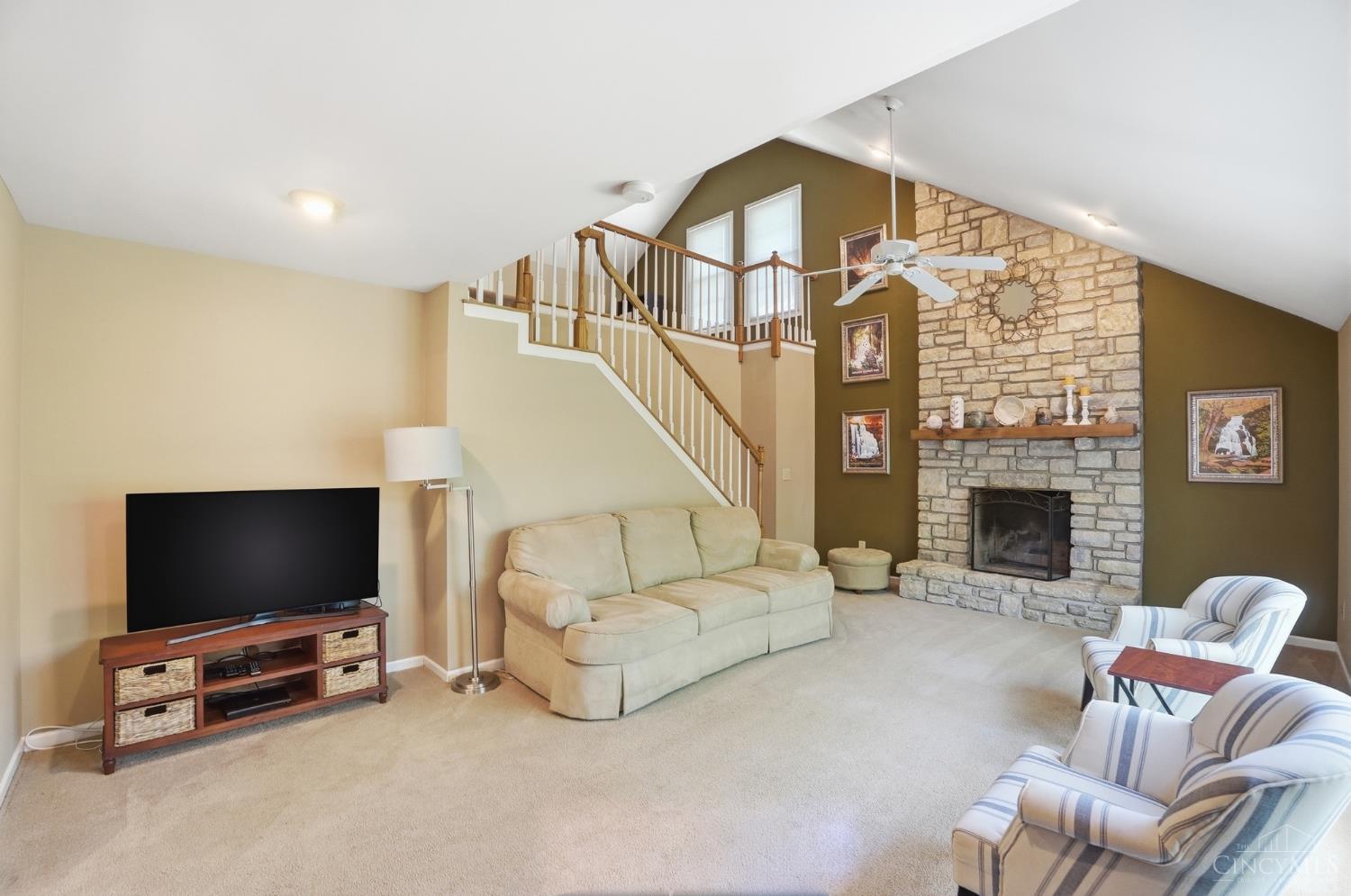 3818 Sherbrooke Drive