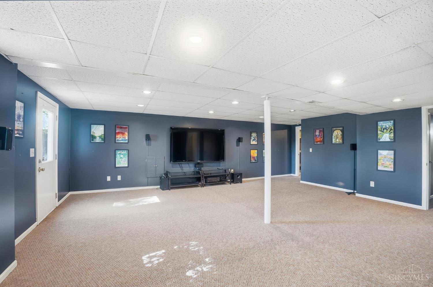 3818 Sherbrooke Drive