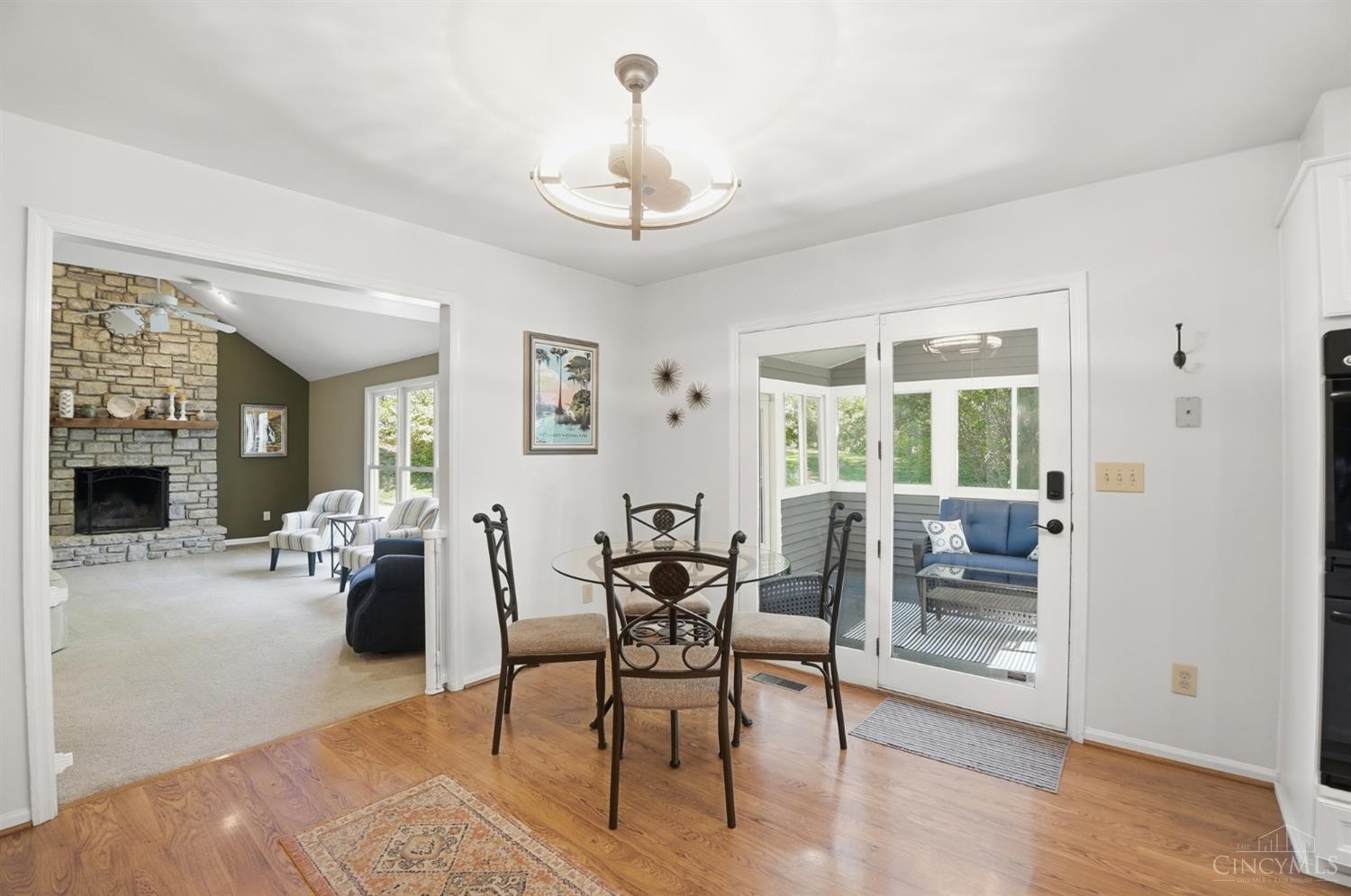 3818 Sherbrooke Drive