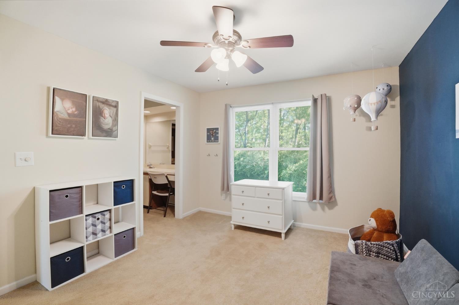 3818 Sherbrooke Drive