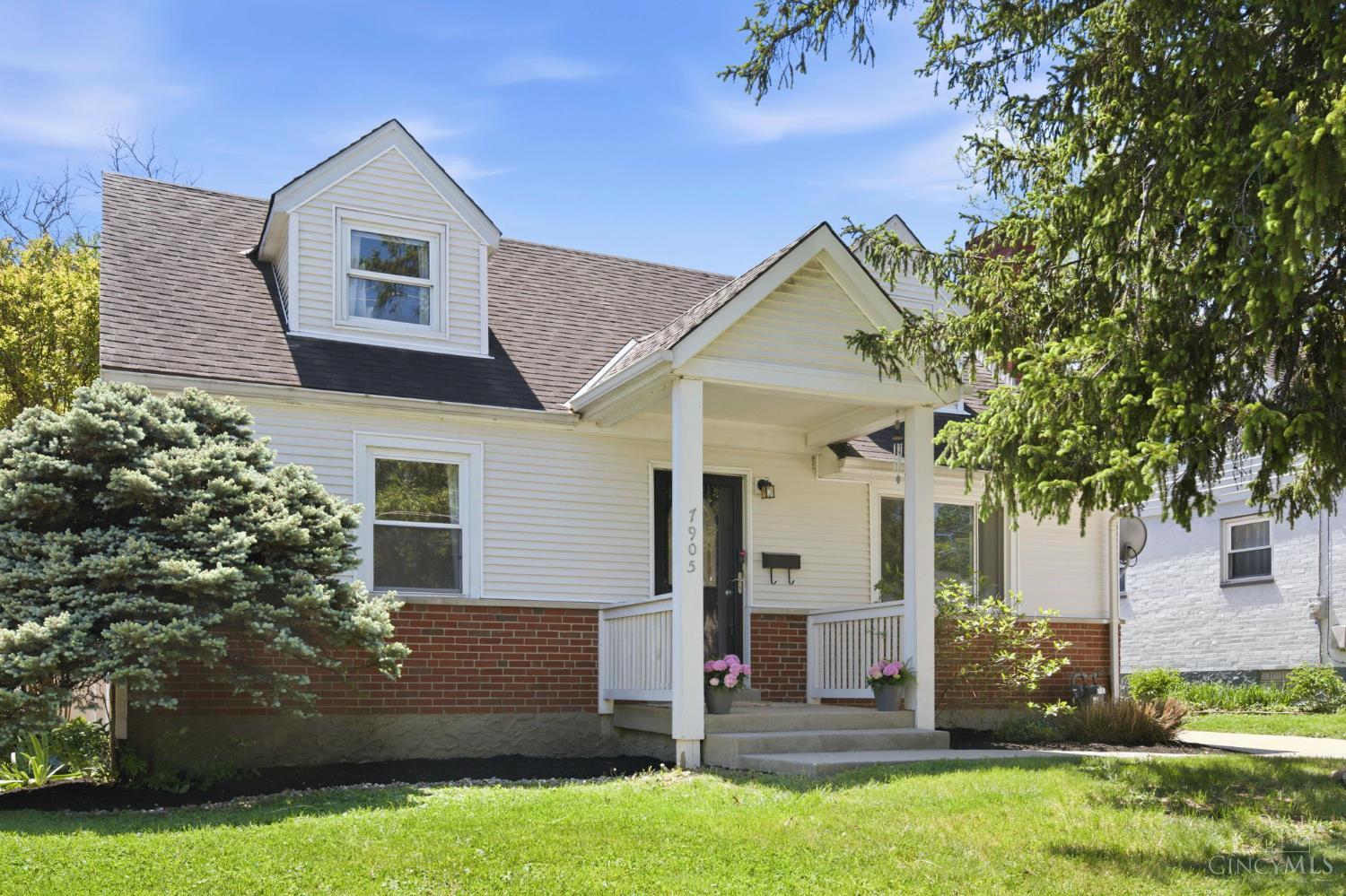 7905 Mapleleaf Drive
