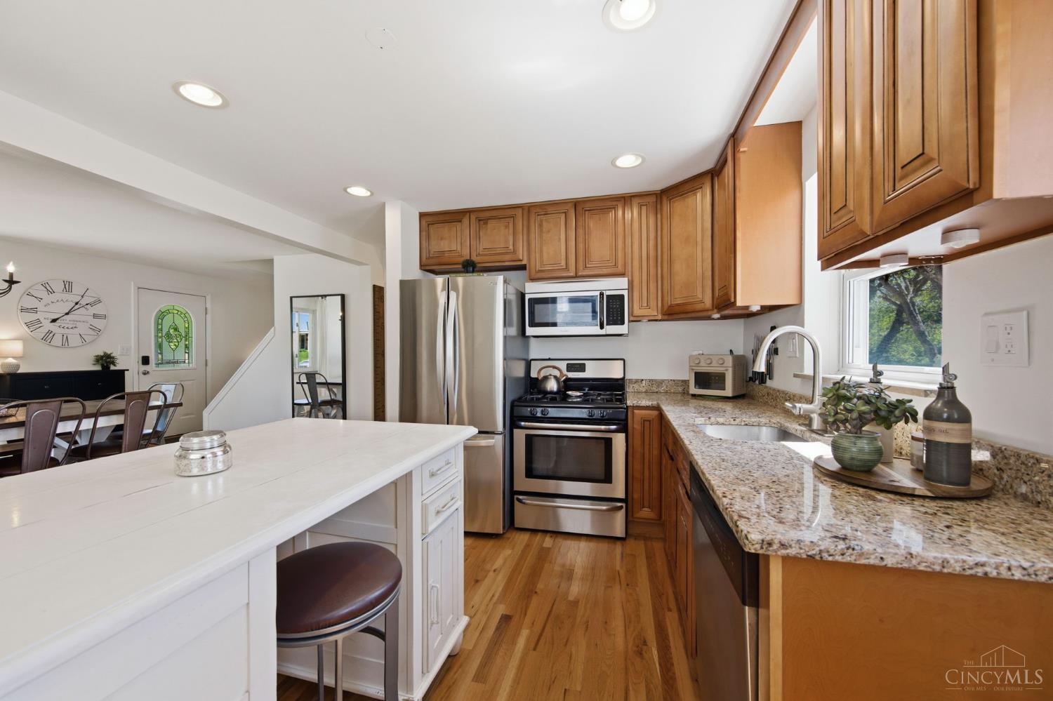 7905 Mapleleaf Drive