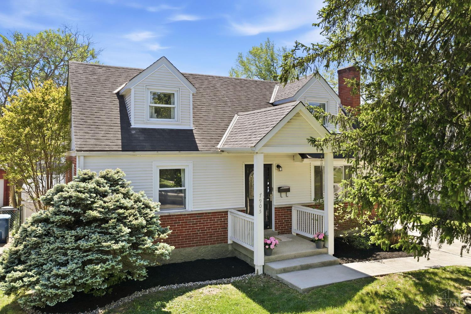 7905 Mapleleaf Drive