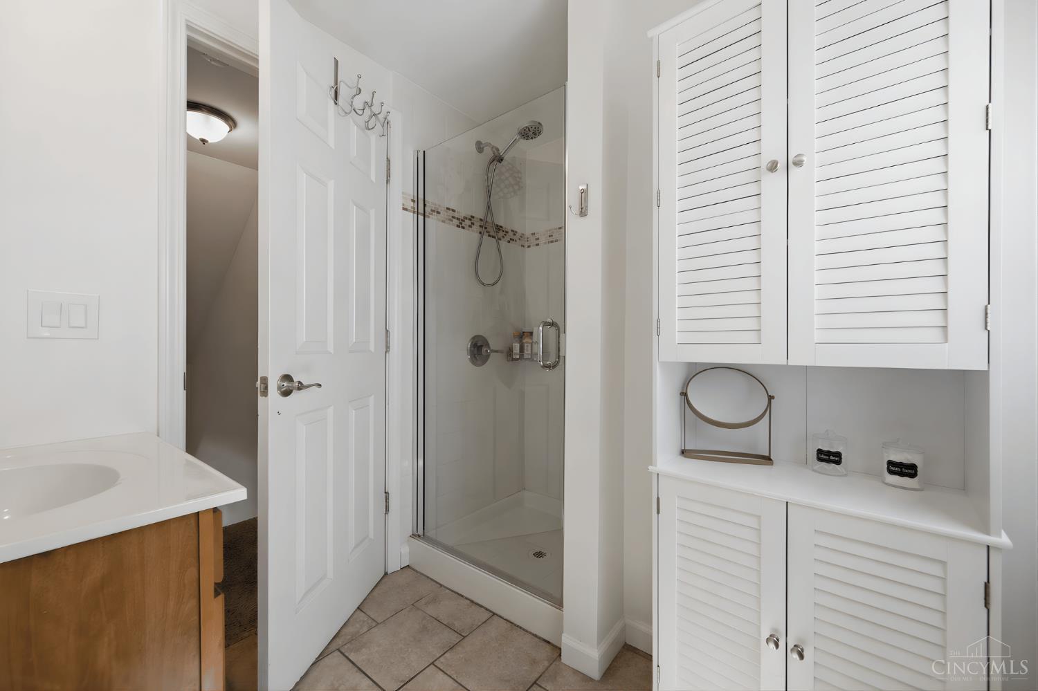 7905 Mapleleaf Drive