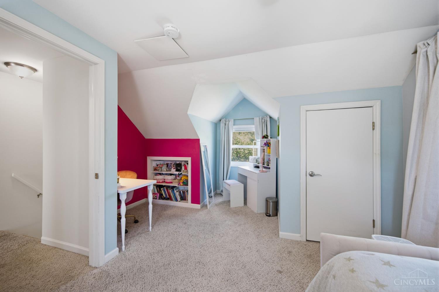 7905 Mapleleaf Drive