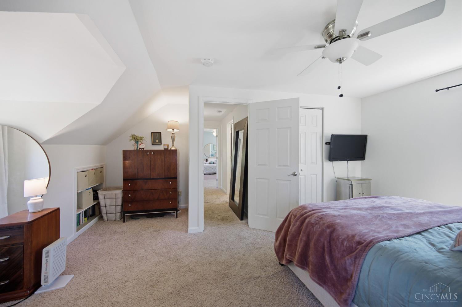 7905 Mapleleaf Drive