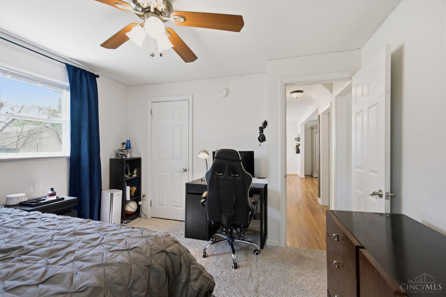 7905 Mapleleaf Drive