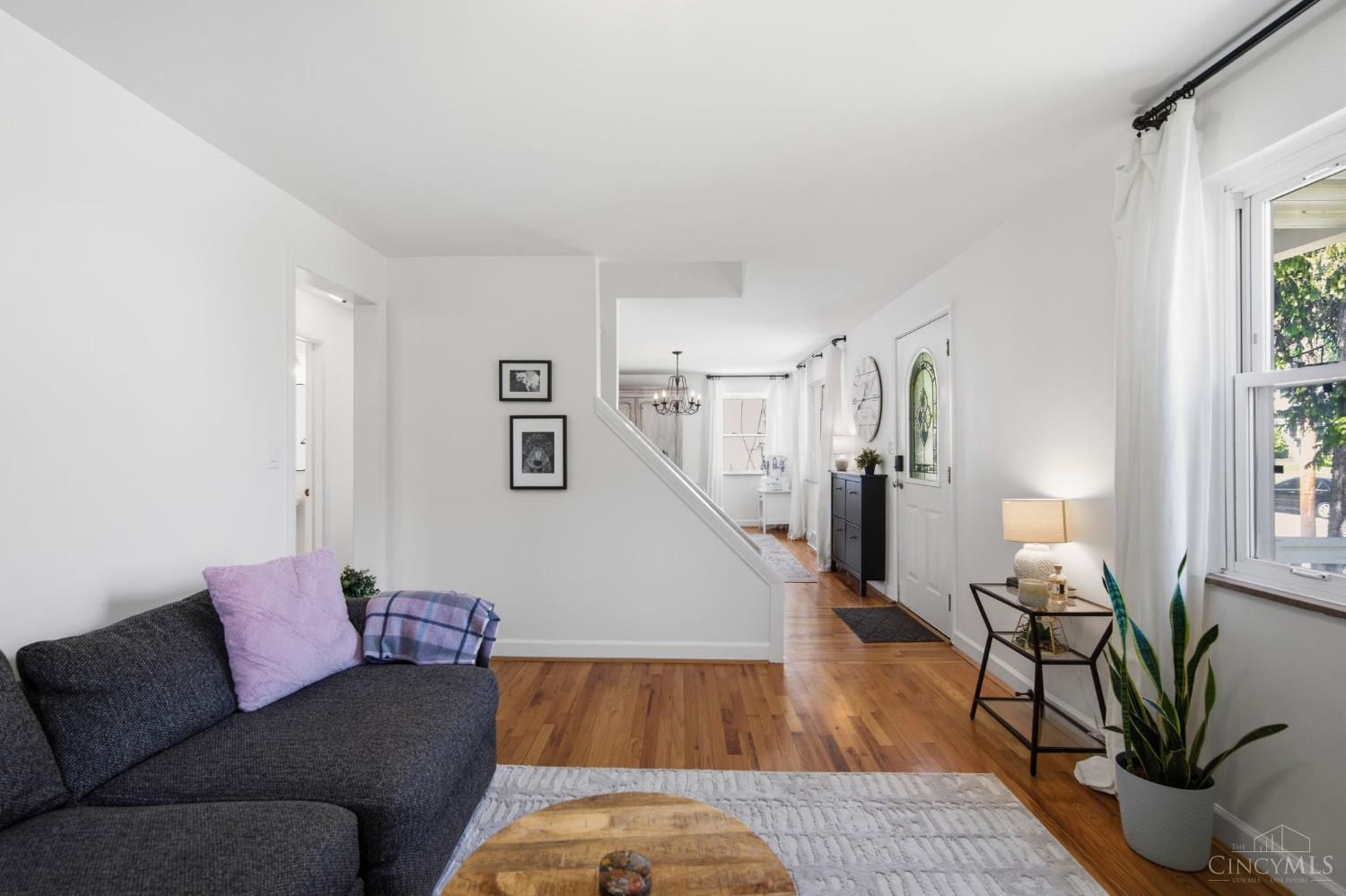 7905 Mapleleaf Drive