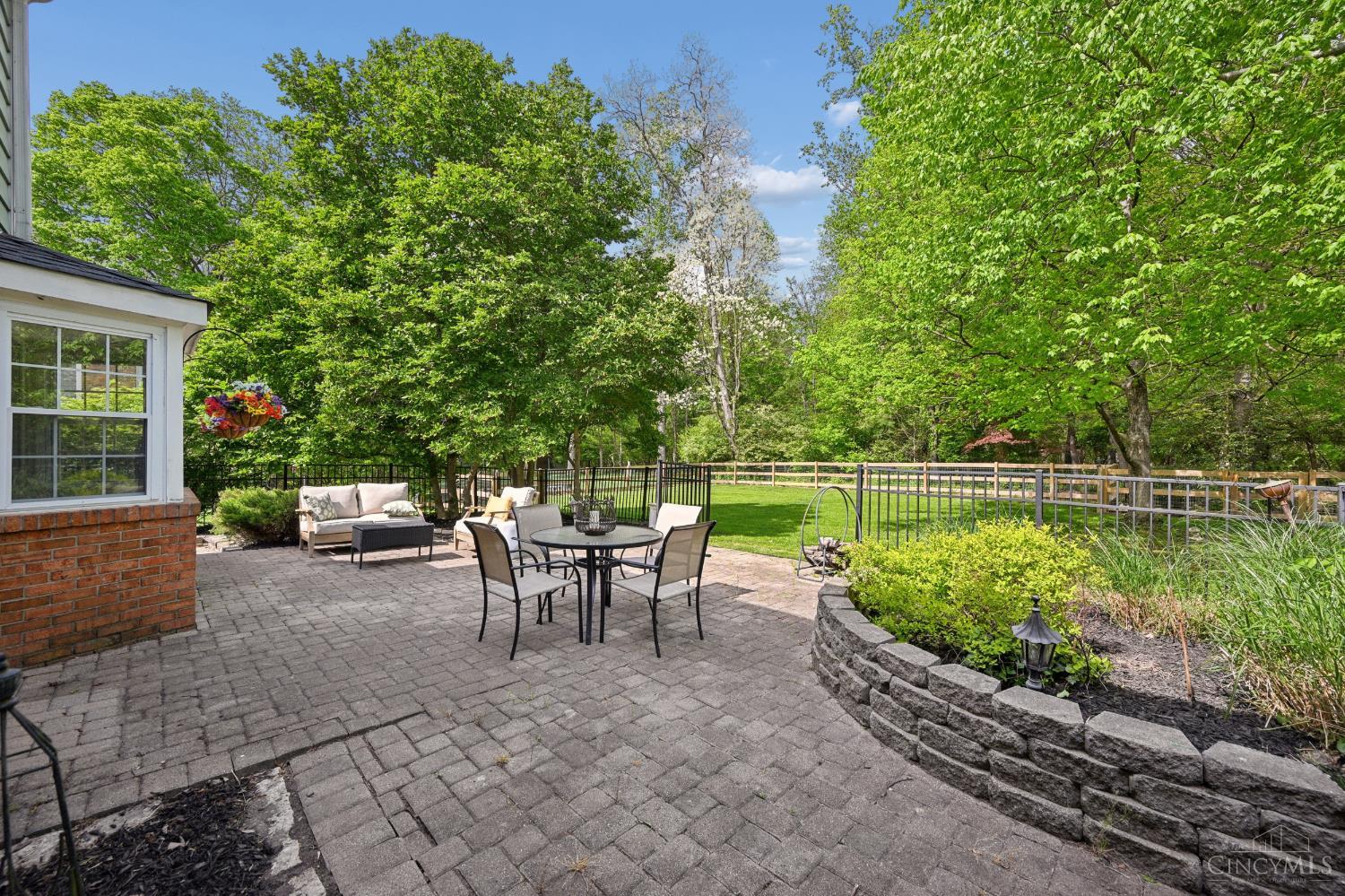 2740 Bentley Court