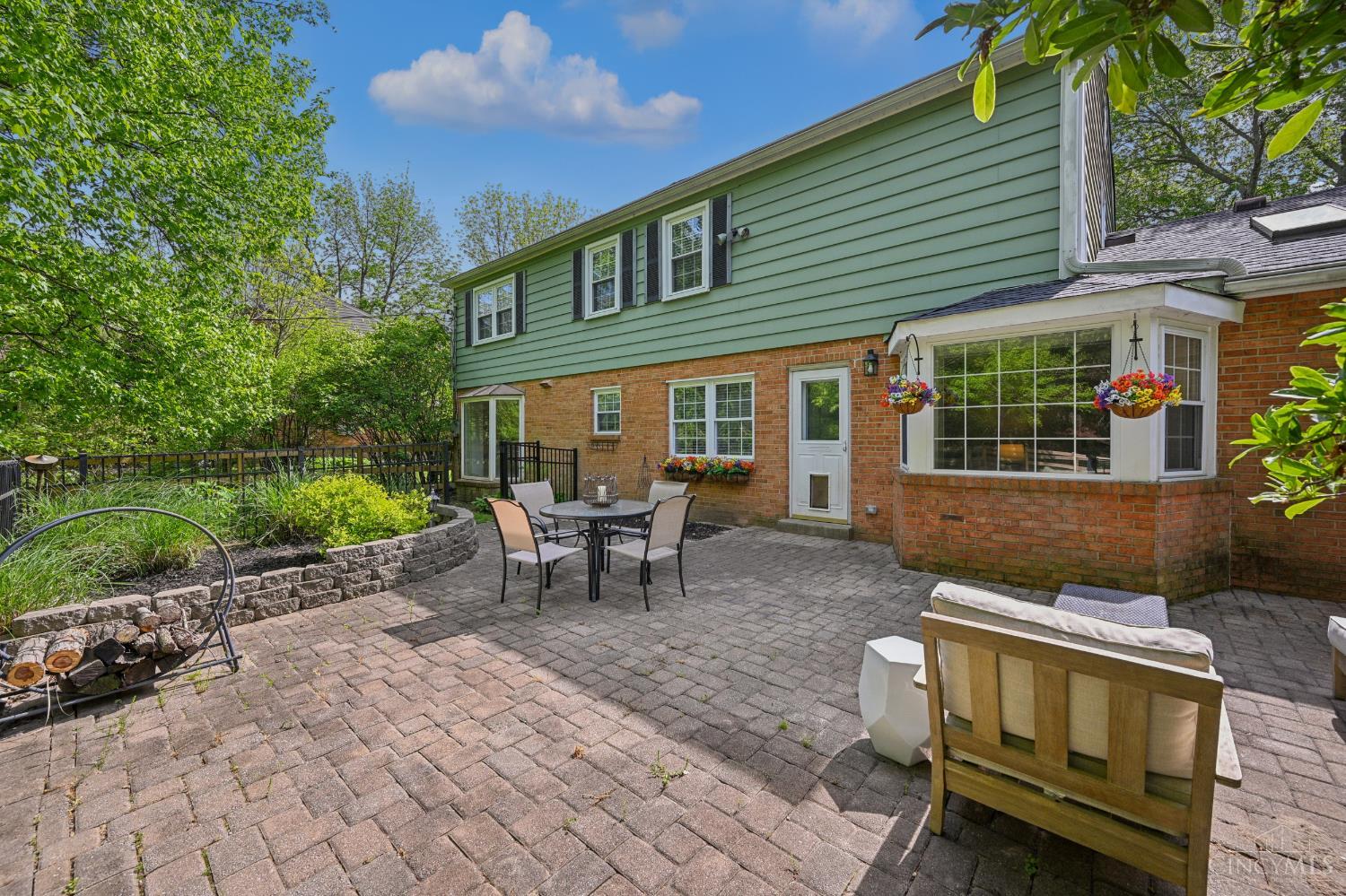 2740 Bentley Court