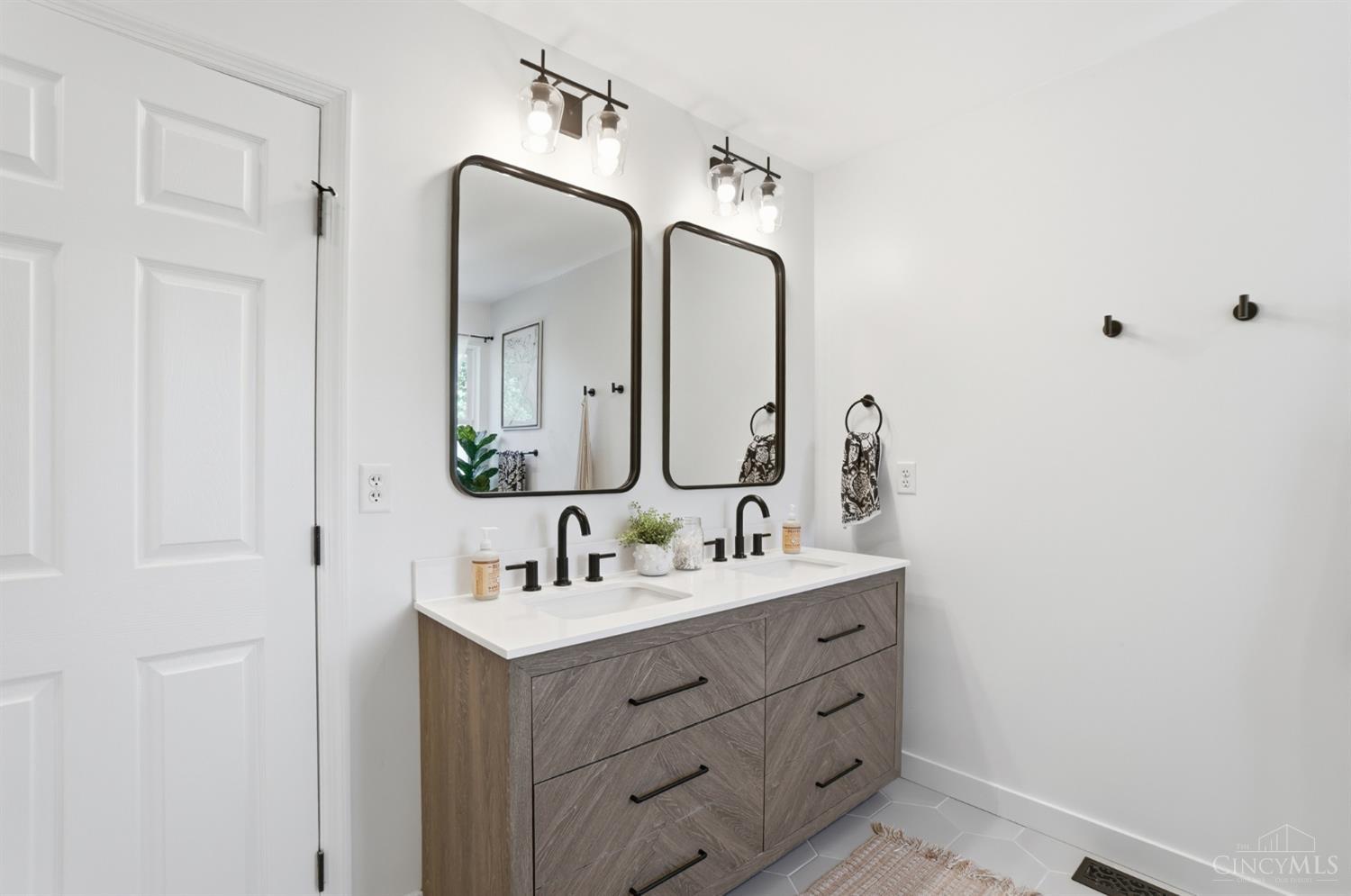 1180 Scottwood Drive