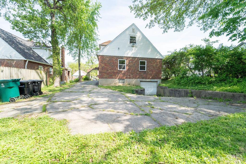 1117 Regent Avenue