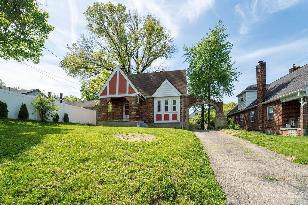 1117 Regent Avenue