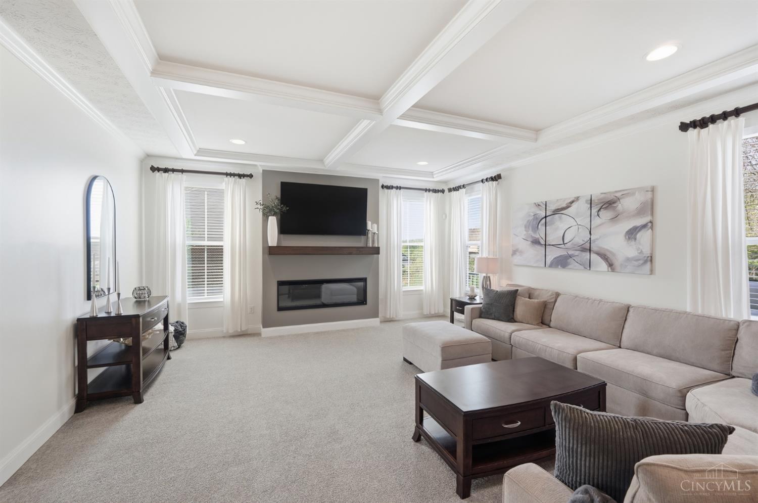 6811 Chapel Lane