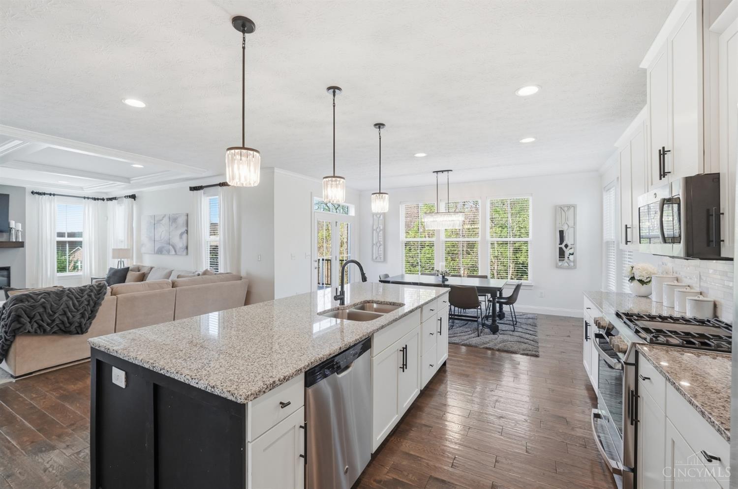 6811 Chapel Lane
