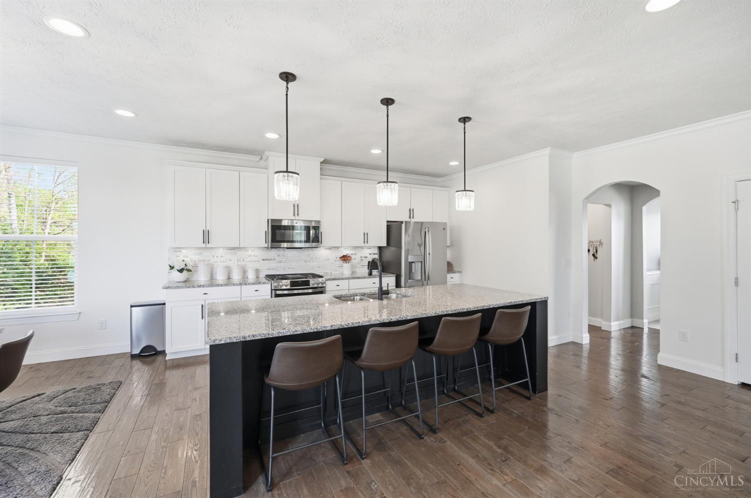 6811 Chapel Lane