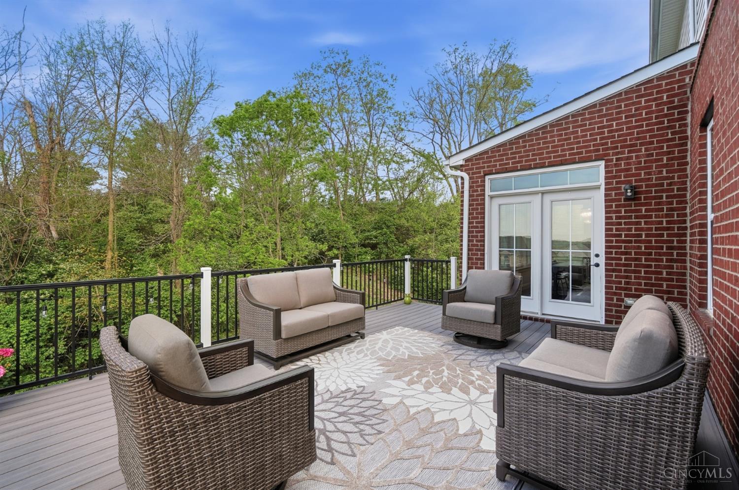 6811 Chapel Lane