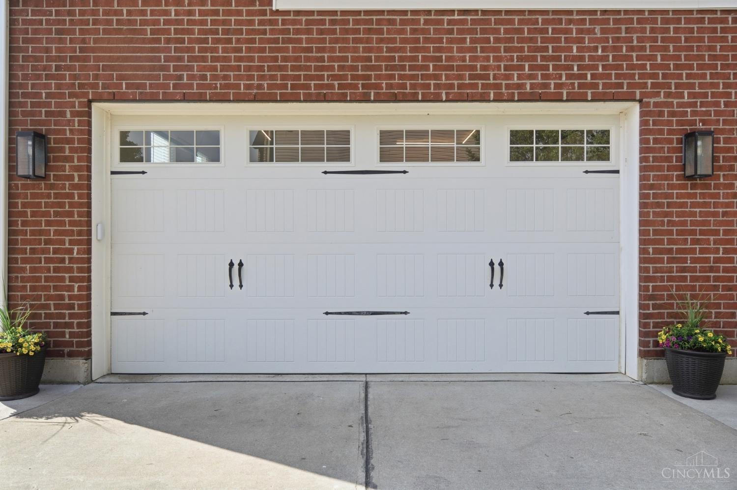 6811 Chapel Lane
