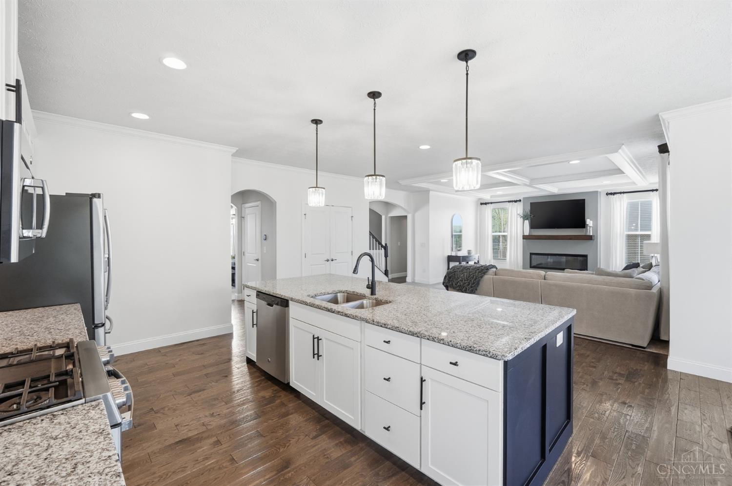 6811 Chapel Lane