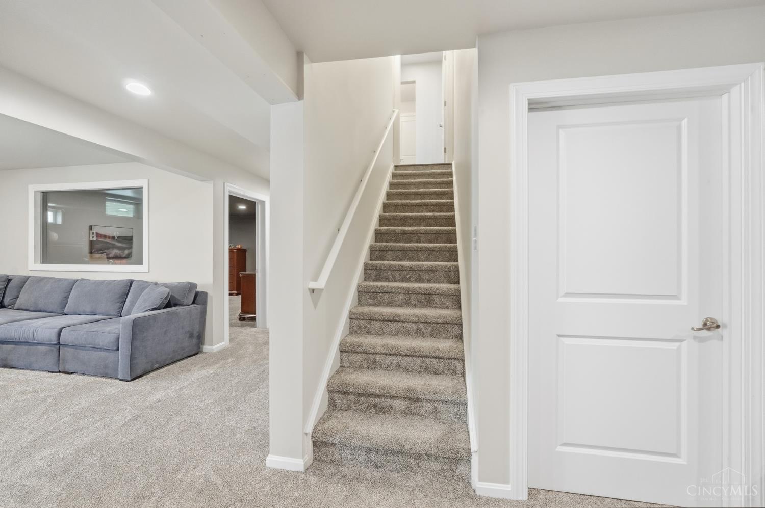 6811 Chapel Lane