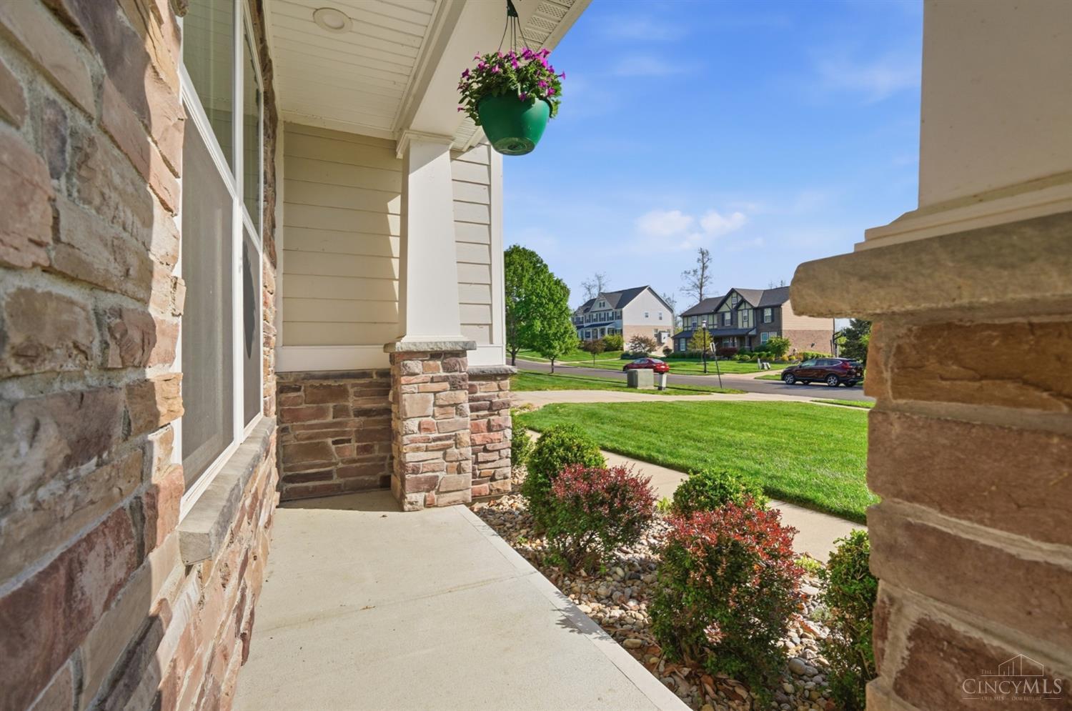 6811 Chapel Lane
