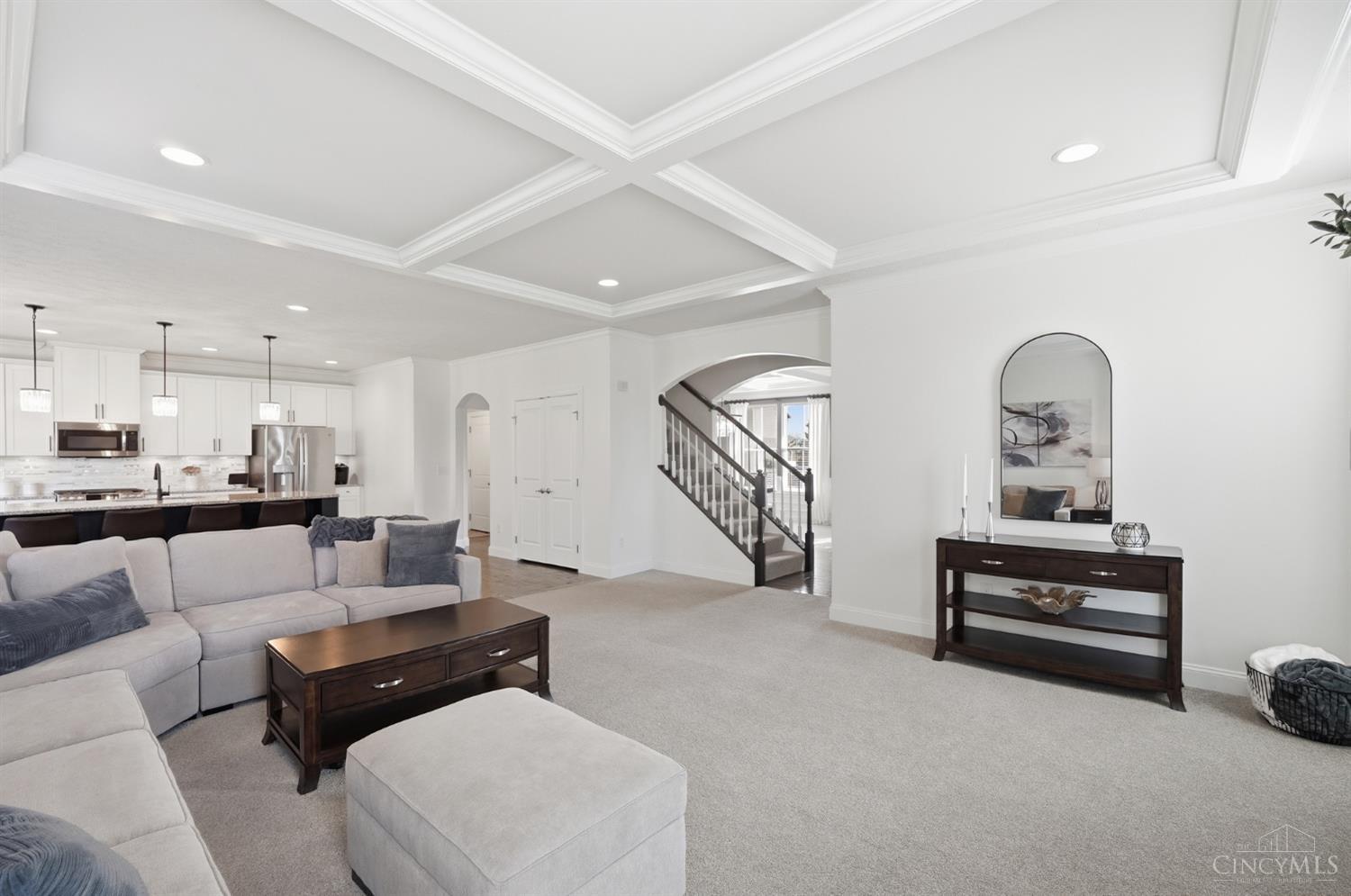 6811 Chapel Lane