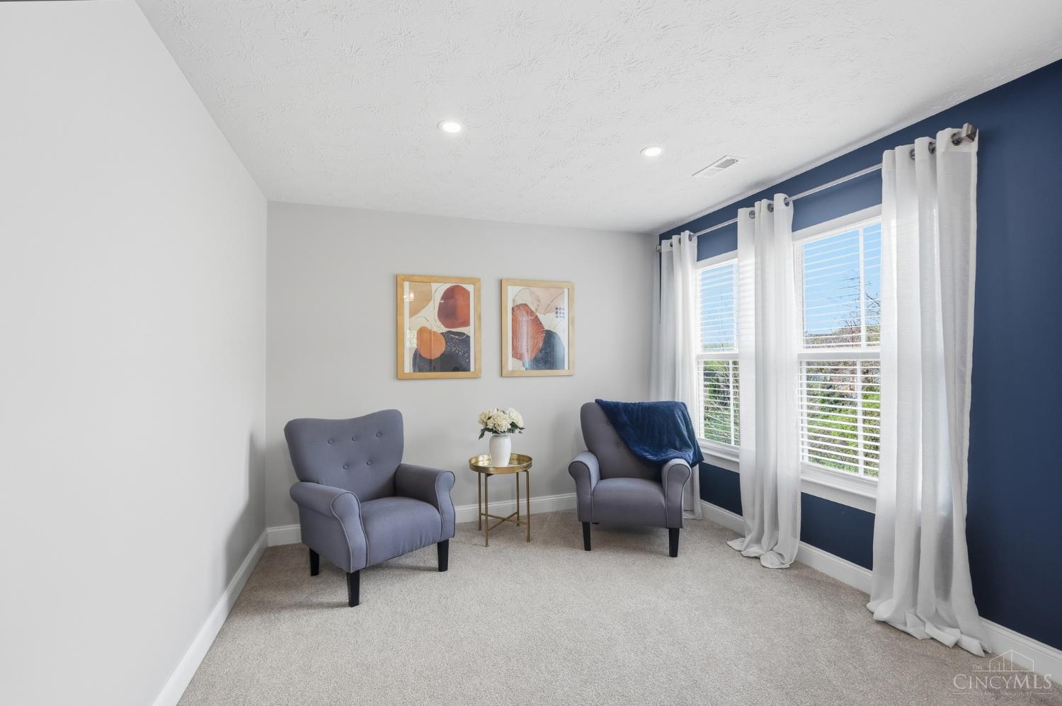 6811 Chapel Lane