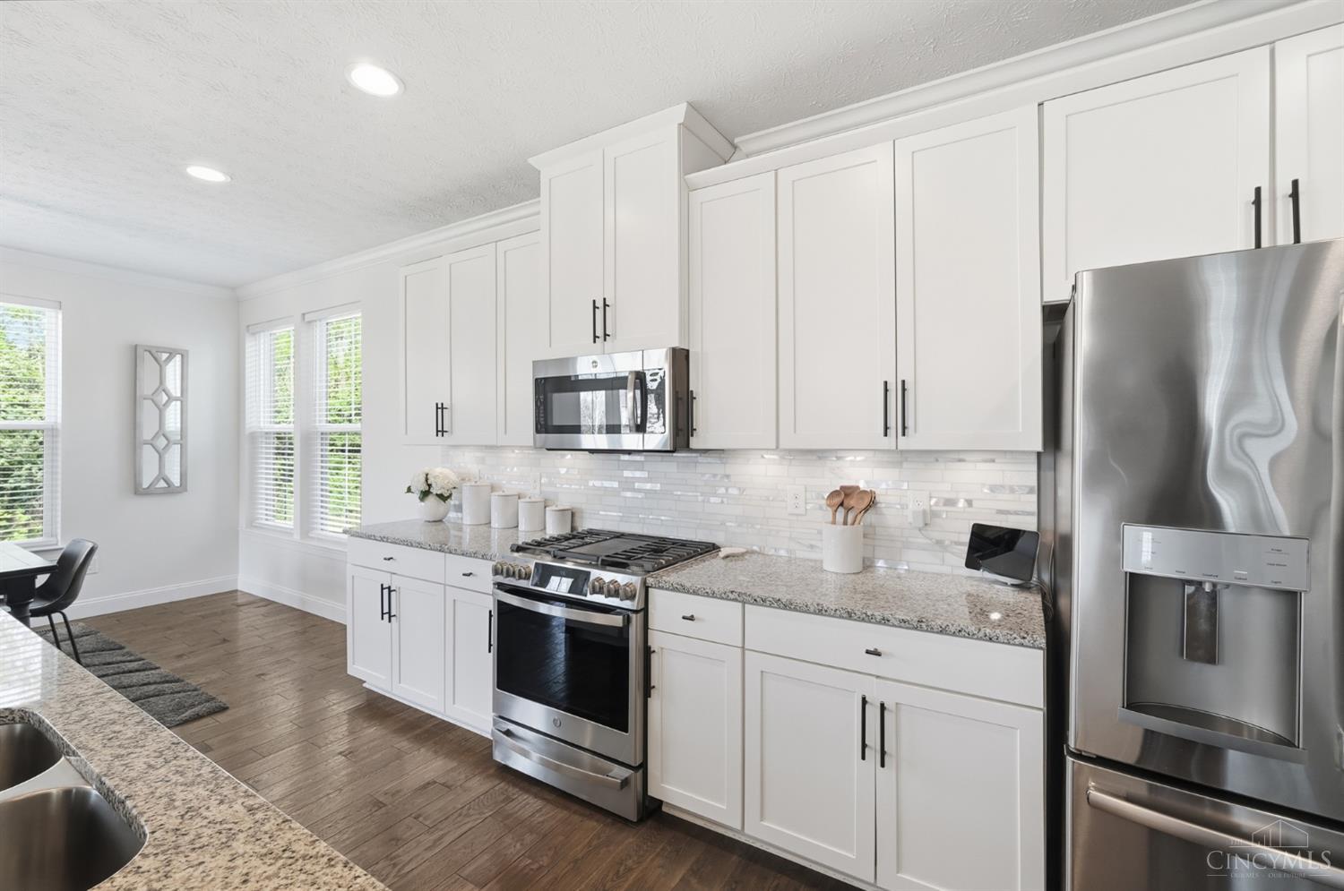 6811 Chapel Lane