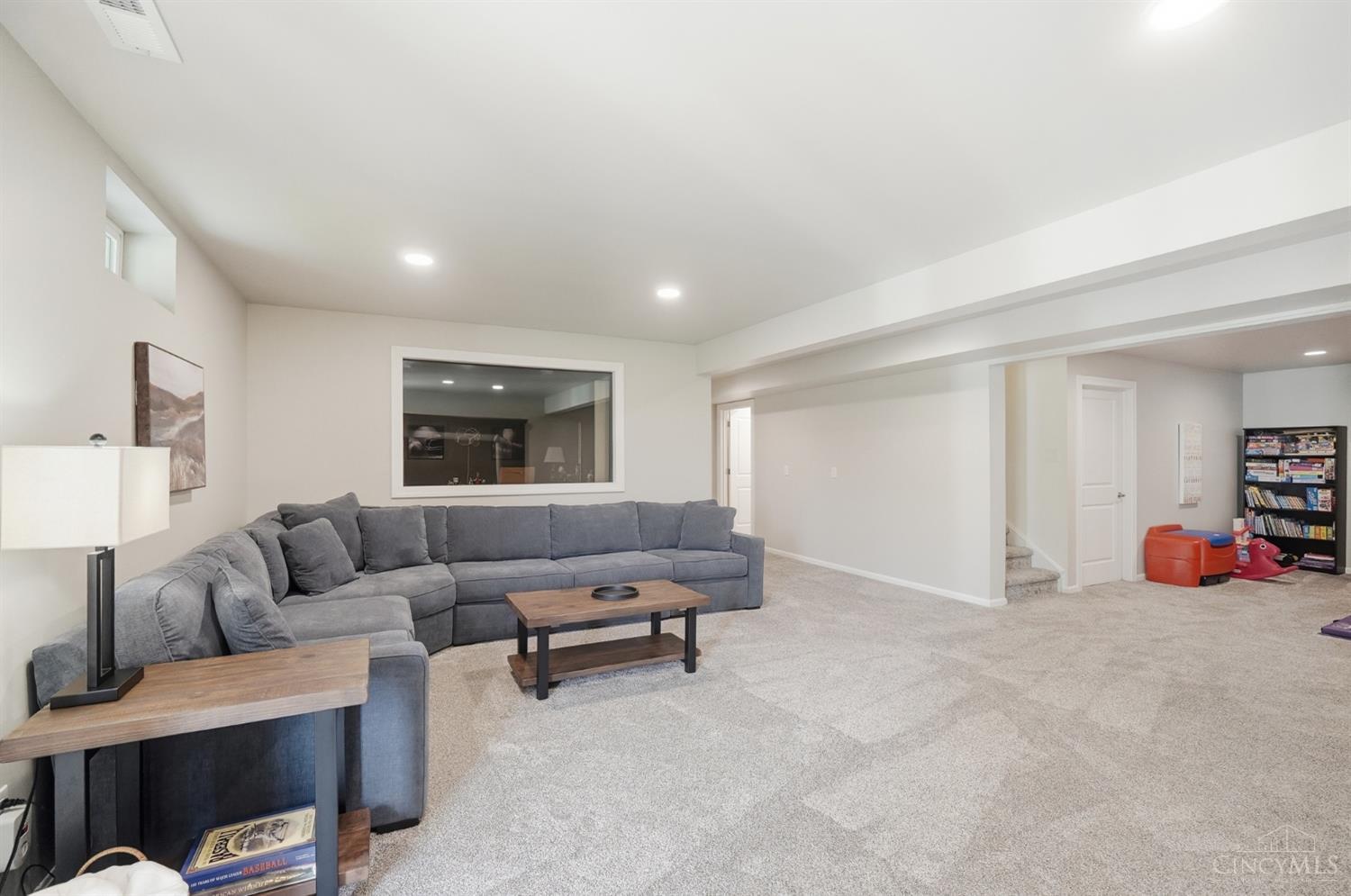 6811 Chapel Lane
