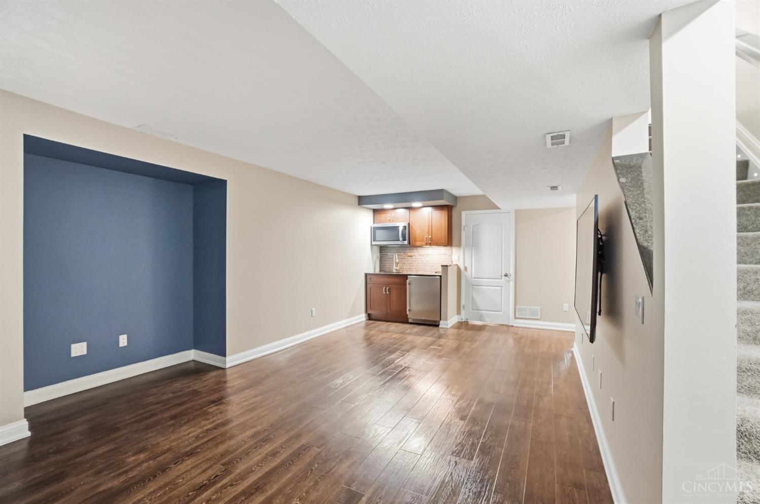 9338 Hunters Creek Drive