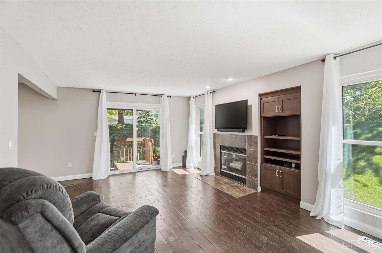 9338 Hunters Creek Drive