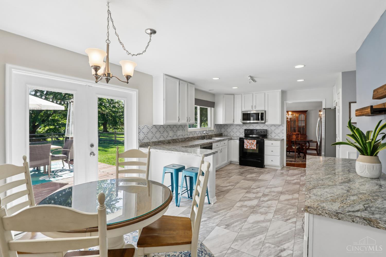 1337 Kingfisher Court