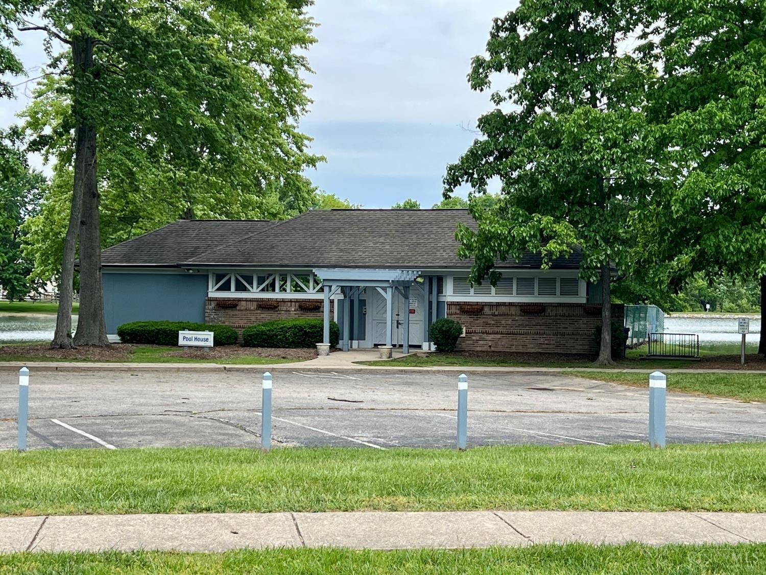 1337 Kingfisher Court