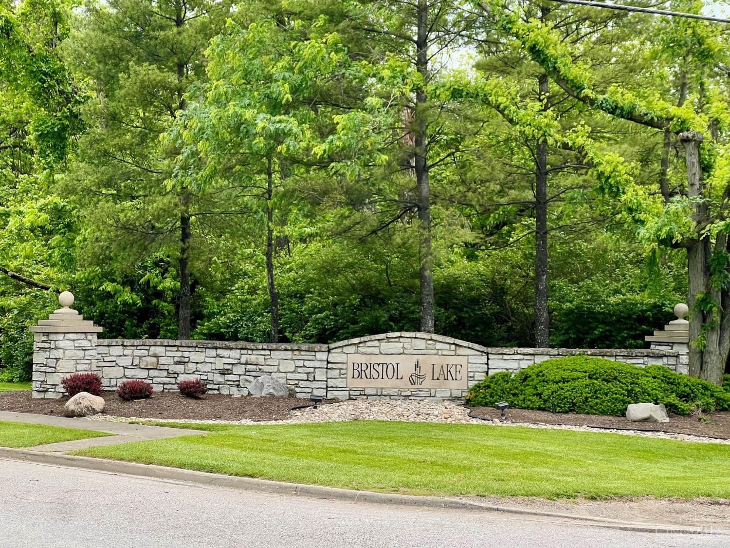 1337 Kingfisher Court