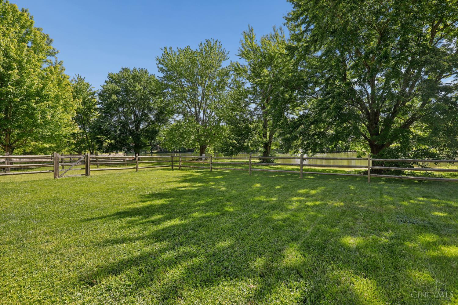 1337 Kingfisher Court