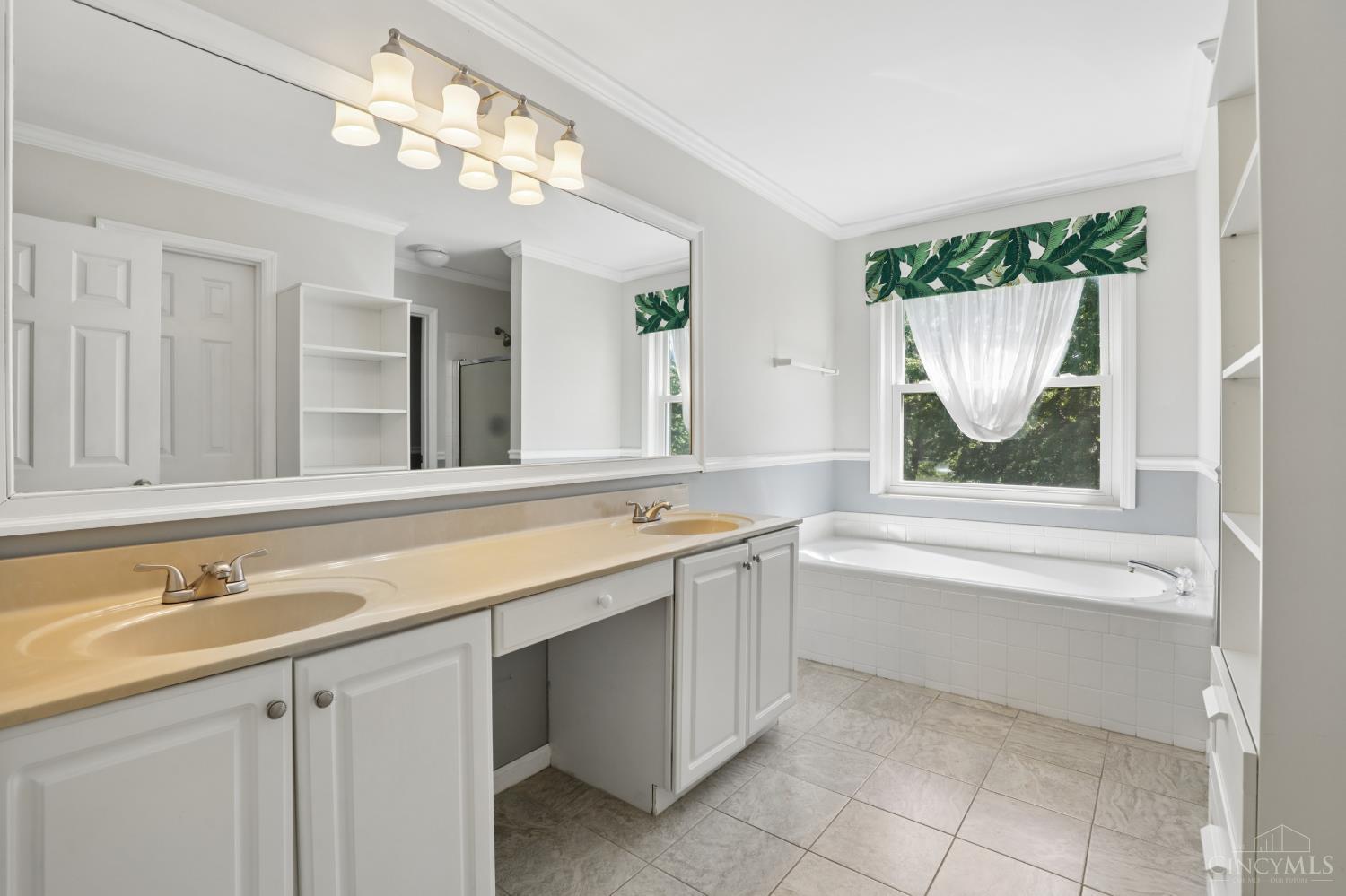 1337 Kingfisher Court