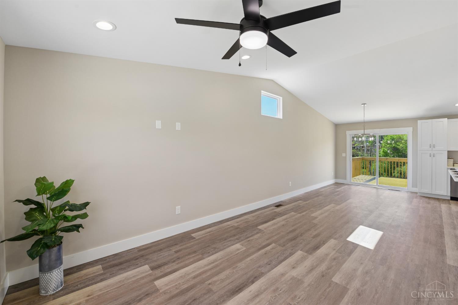 1115 Compton Road