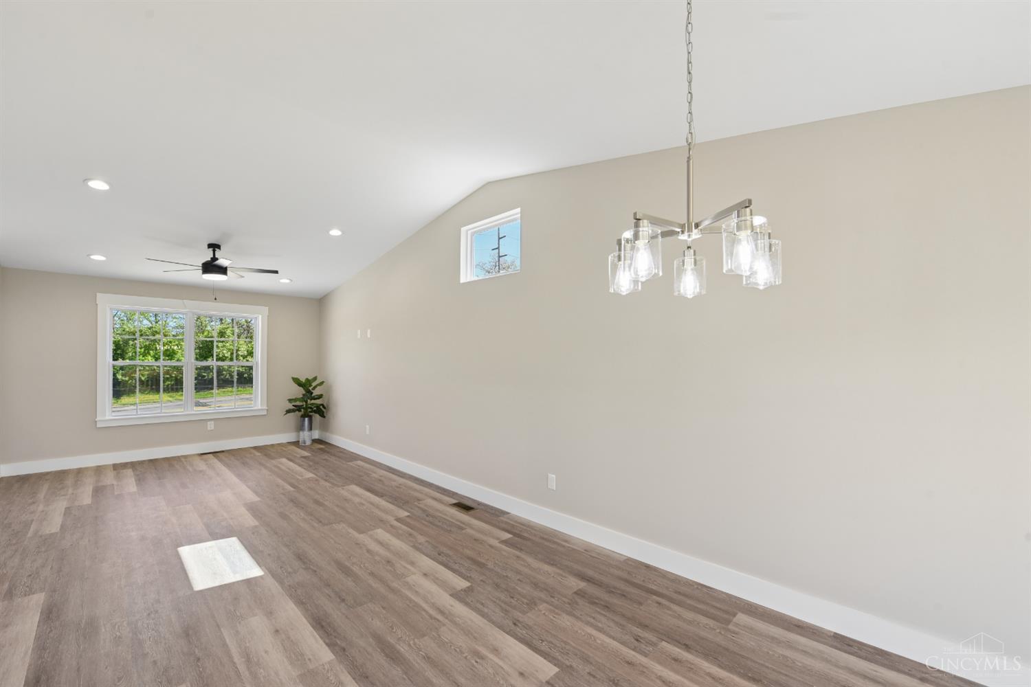 1115 Compton Road