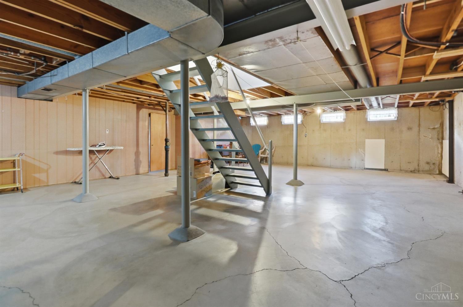6208 Kingoak Drive