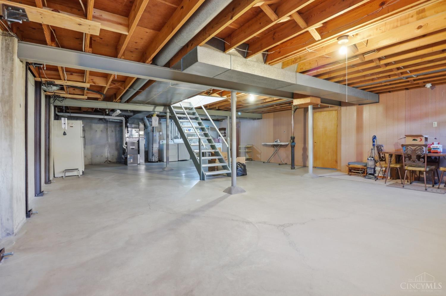6208 Kingoak Drive