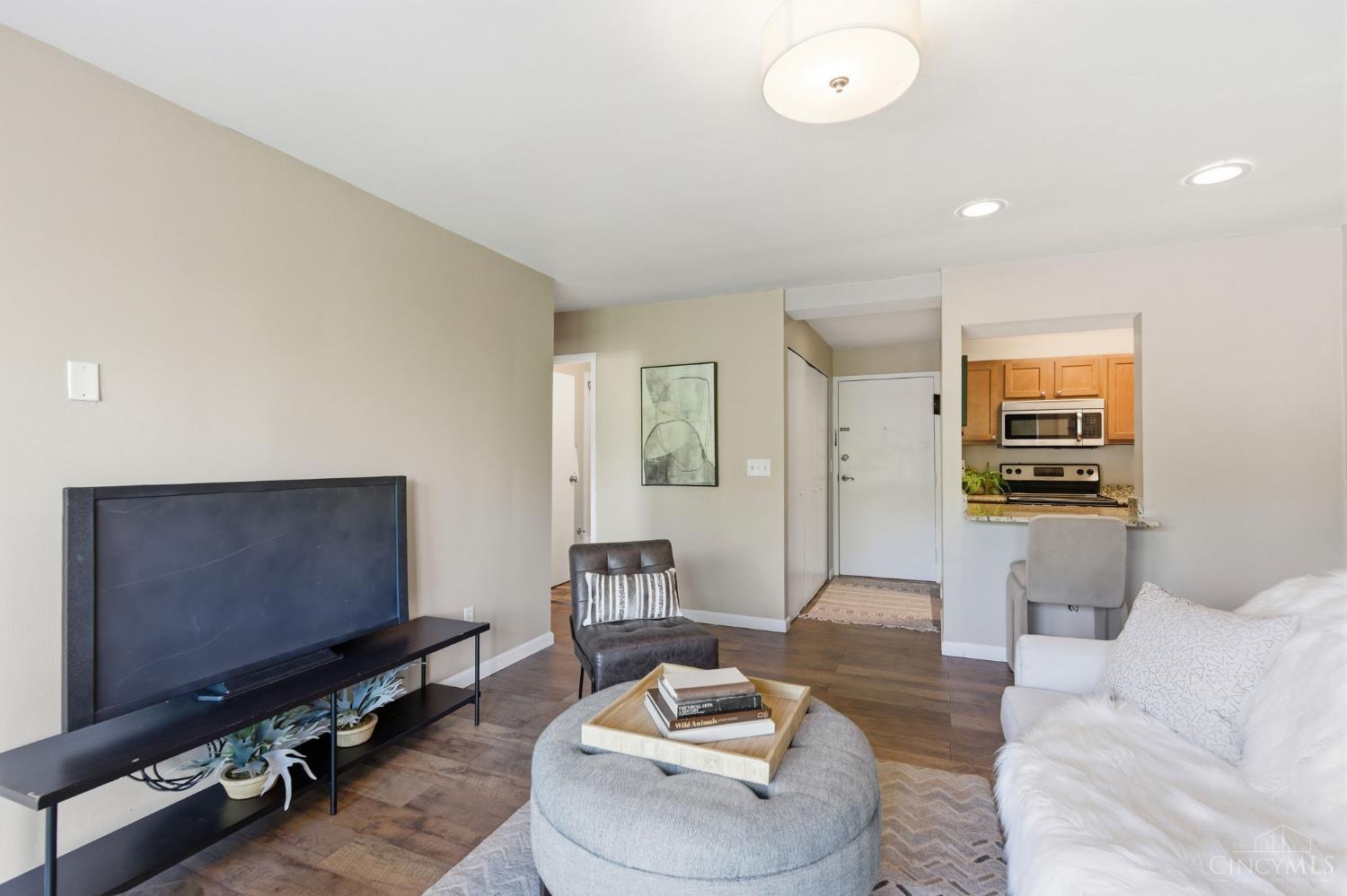 1815 William Howard Taft Road 502