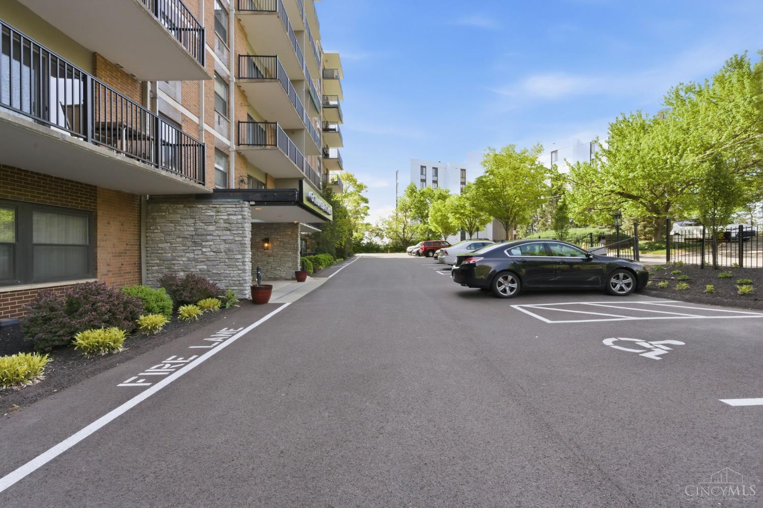 1815 William Howard Taft Road 502