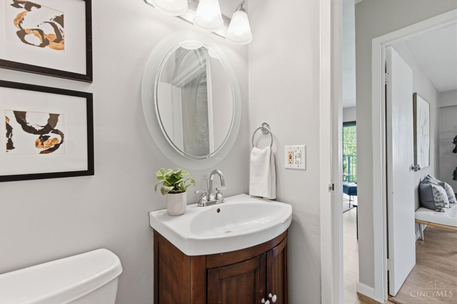 1815 William Howard Taft Road 502