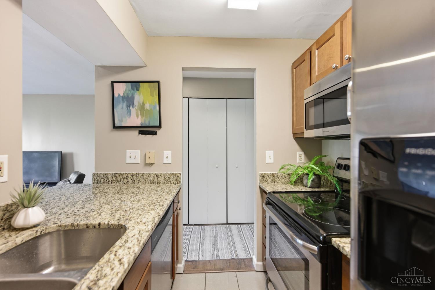 1815 William Howard Taft Road 502